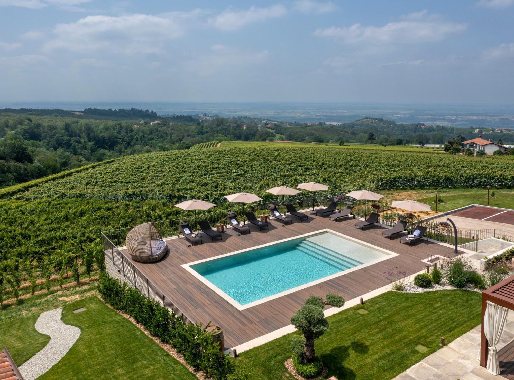 Antica Dimora Dosio Bed & Breakfast La Morra Exterior photo